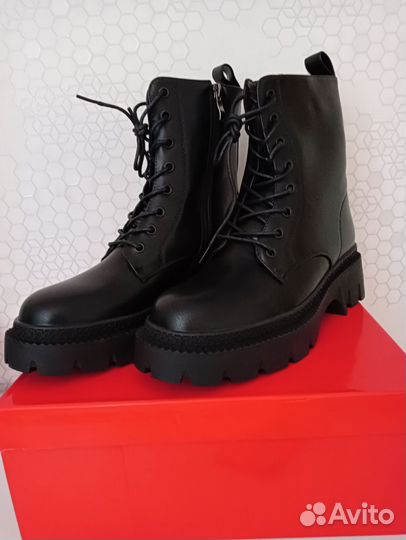 Ботинки женские зимние 38 размера новые