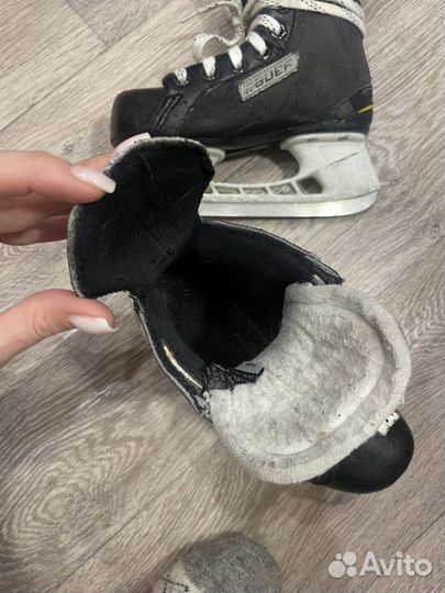 Коньки хоккейные bauer 32