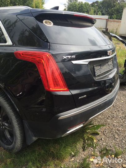Бампер задний Cadillak XT5 2016