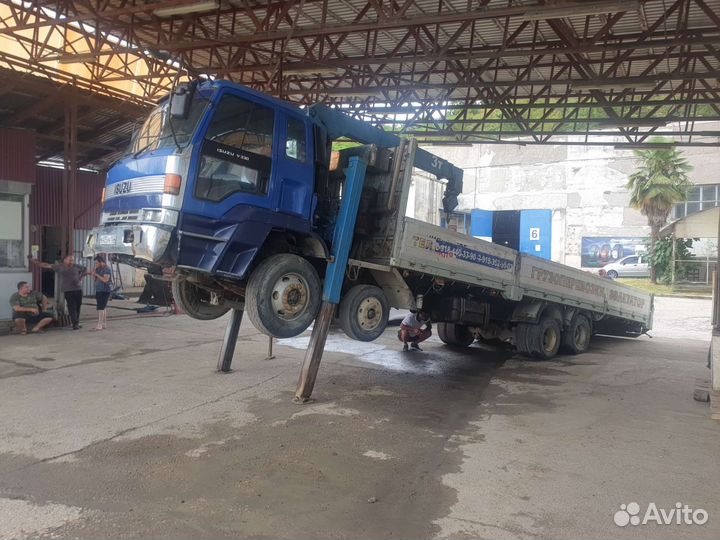 Isuzu Giga (C-series) с КМУ, 1989