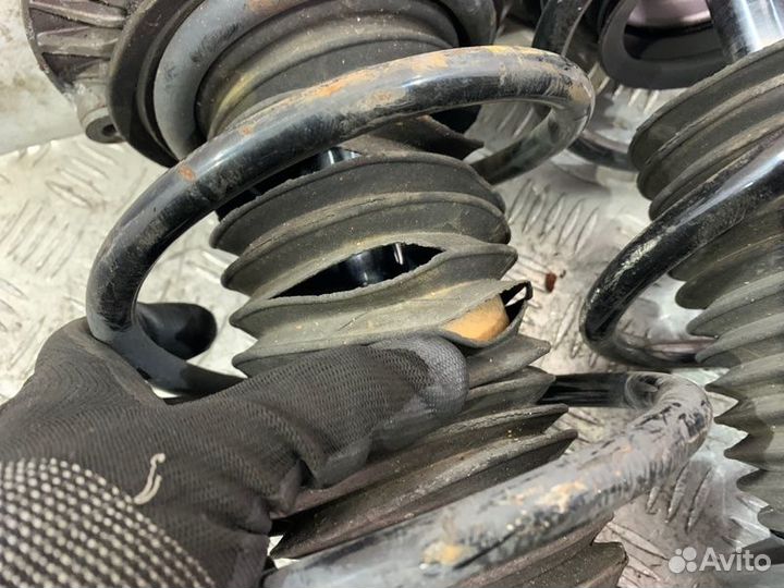 Комплект стоек амортизатора Bmw 1-Series F20