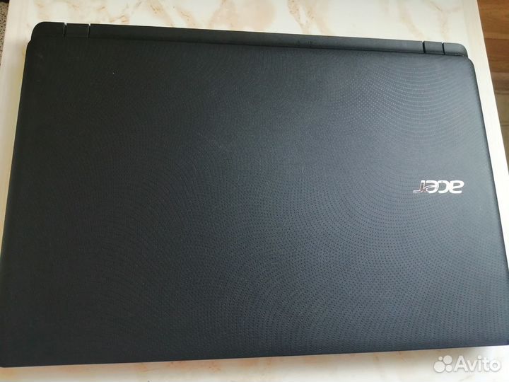 Acer Aspire ES1-572-P211