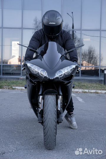Yamaha R1