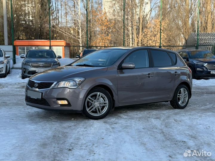 Kia Ceed 1.6 AT, 2010, 198 236 км