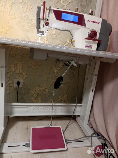 Швейная промышленная машина Aurora +стол