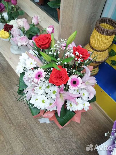 Букеты из живых цветов