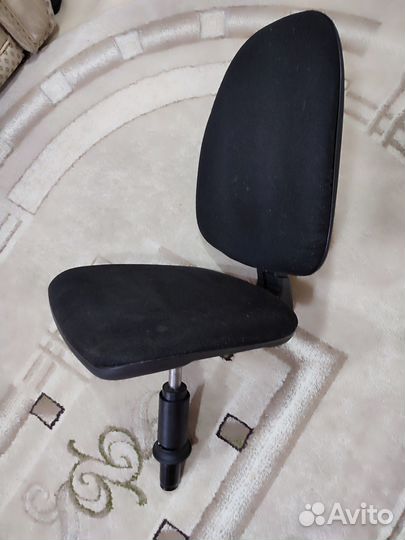 Компьютерный стул (на запчасти)