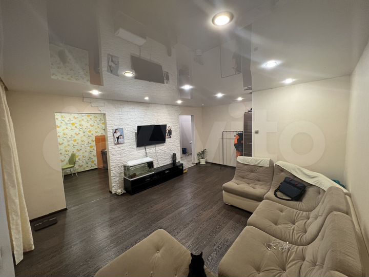 4-к. квартира, 77,1 м², 1/10 эт.