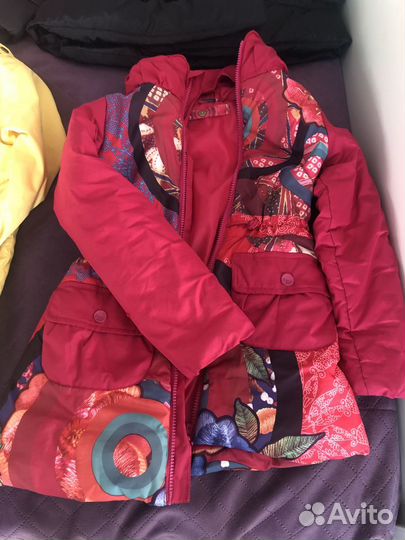 Одежда для девочки 8-10 лет(пальто, куртки, жилет)