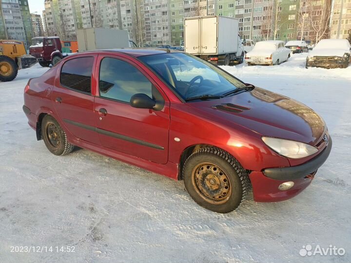 Peugeot 206 1.4 МТ, 2009, 250 000 км