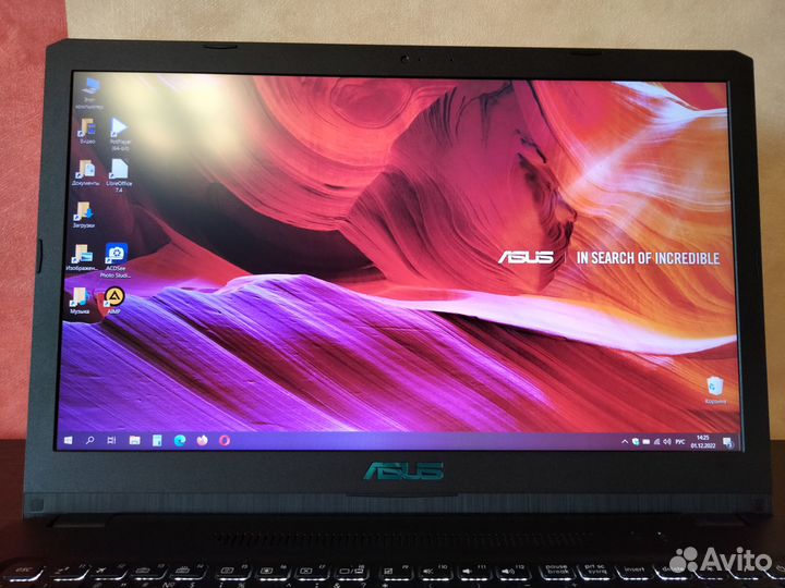 Ноутбук Asus F570ZD-DM288T