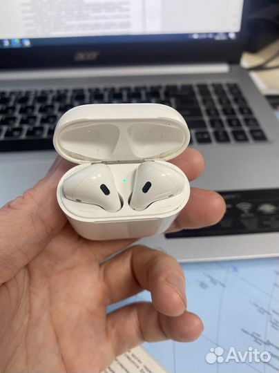 Беспроводные наушники apple airpods