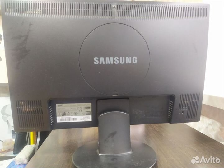 Монитор Samsung 2243SN