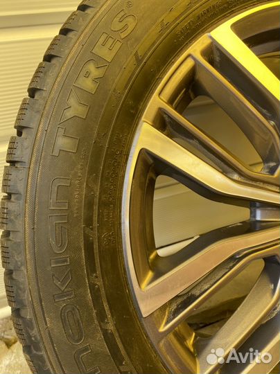 Комплект колес на Geely atlas pro R18