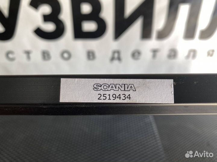 Шторка солнцезащитная двери левая Scania 6-series