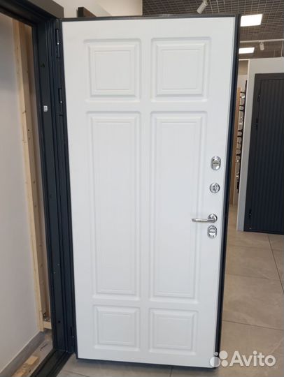 Входная дверь Консул эмаль