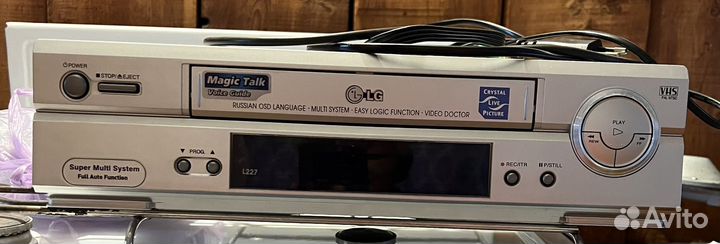 Видеомагнитофон LG