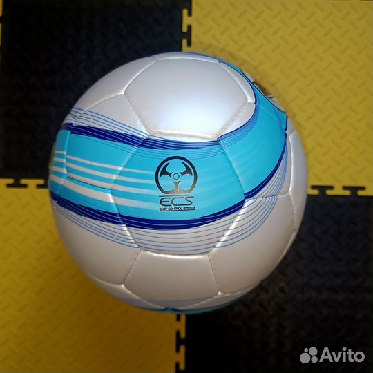 Футбольный мяч. Новый