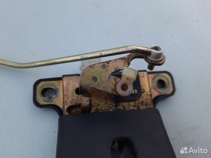 Замок крышки багажника Audi A6 C5