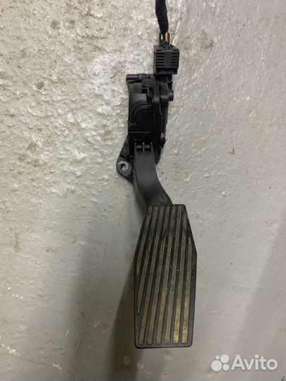 Педаль газа Chevrolet Cruze