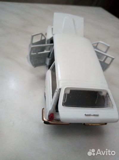 Коллекционная модель газ-24022