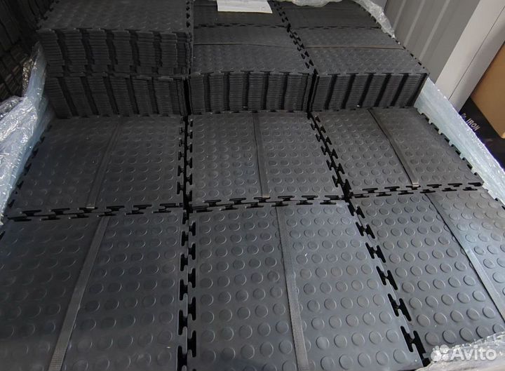 Модульная пвх плитка в автосервис / сто