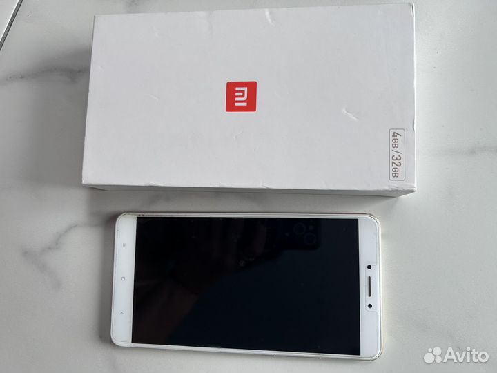 Телефон Xiaomi mi max 2