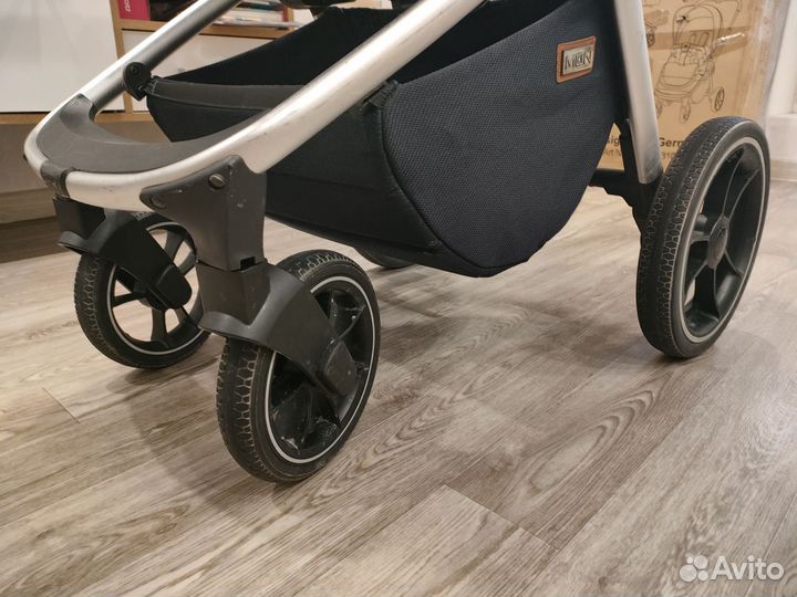 Детская коляска Moon Resea S