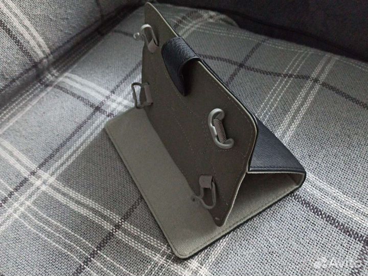 Чехол-книжка для планшетов как новый