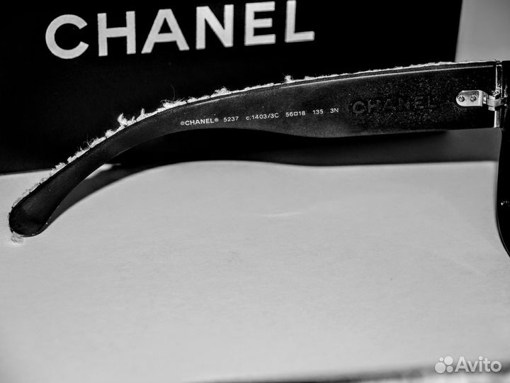 Солнцезащитные очки Chanel