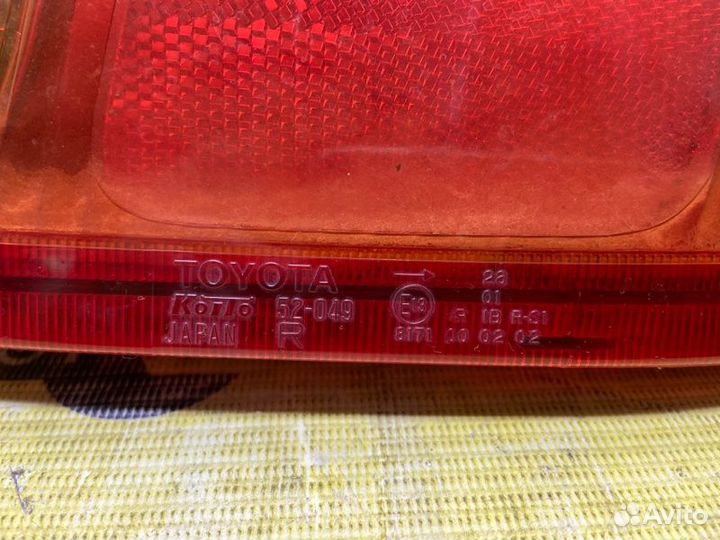 Стоп-сигнал задний правый Toyota Vitz SCP10 1SZ-FE