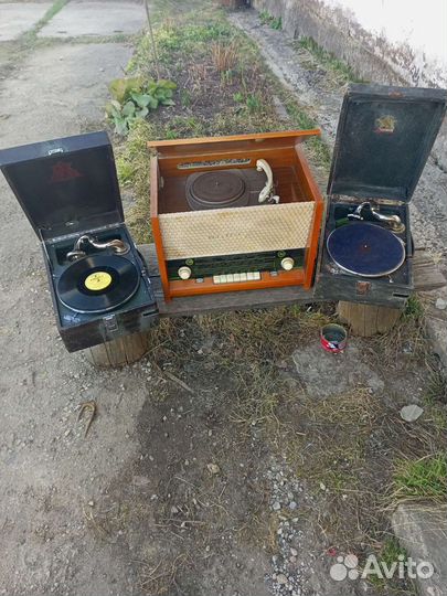 Радиола Муромец и патефон Коломенский