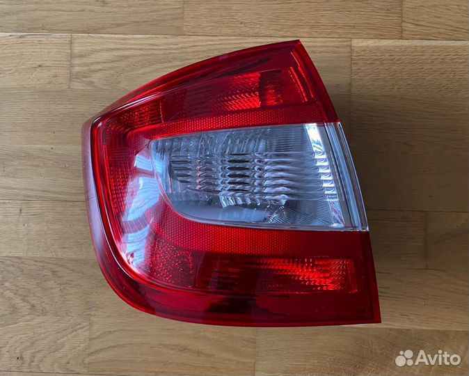Фонарь задний Skoda Rapid Шкода Рапид Фара задний