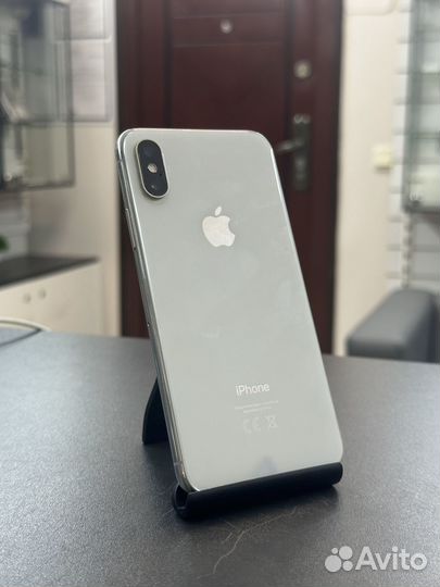 iPhone Xs, 64 ГБ