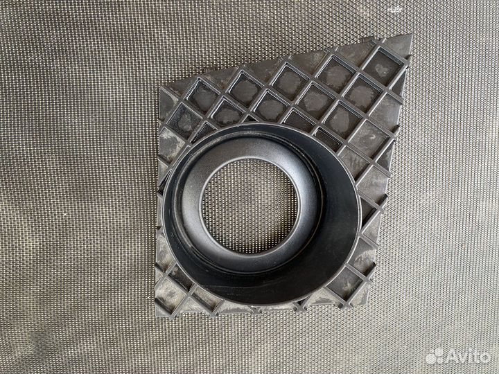 Заглушка в м-тех бампер bmw 5 e60/e61