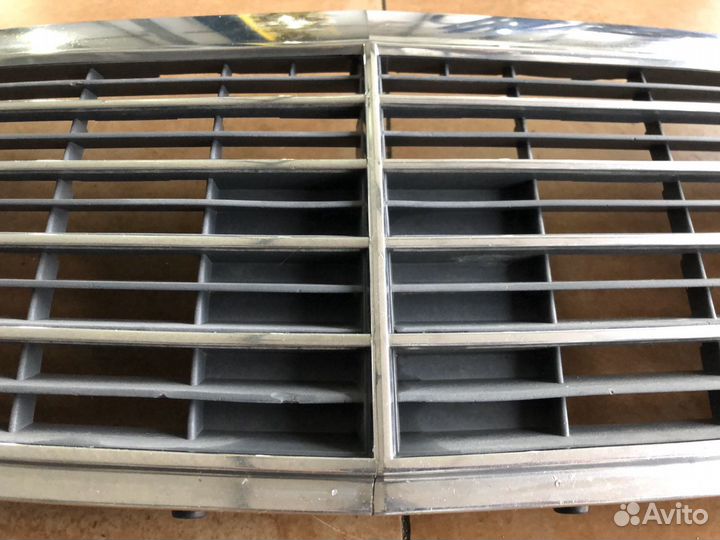 Решетка радиатора Mercedes e211 w211