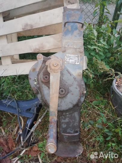 Домкрат железнодорожный реечный