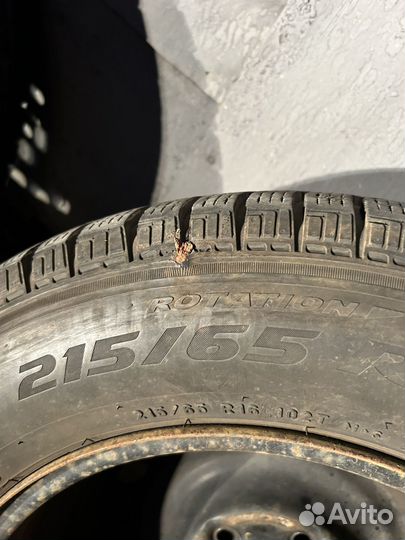 Pirelli Ice Zero 215/65 R16 102T