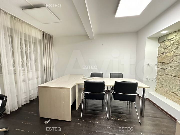 Офис в центре с мебелью, 100 м²