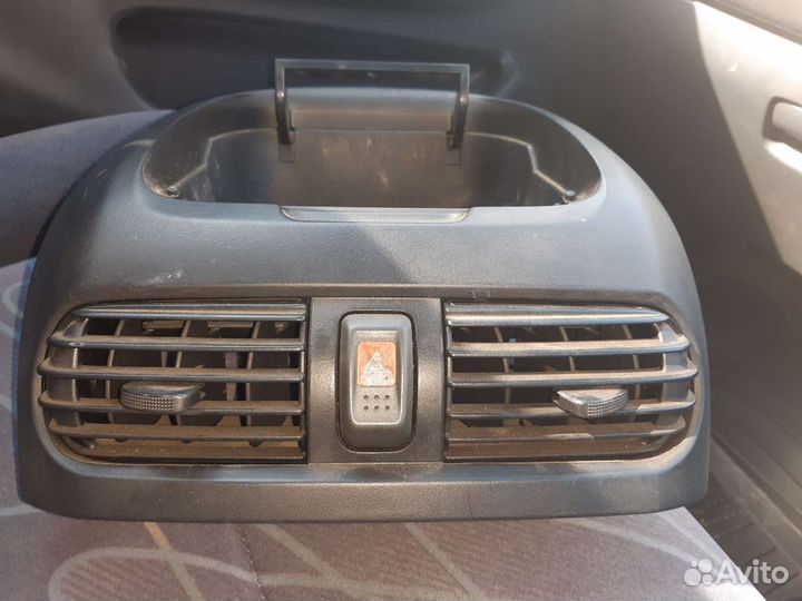 Бардачок nissan wingroad