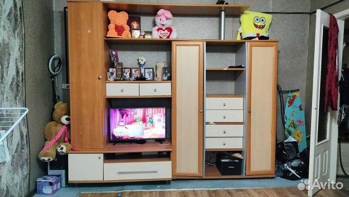 Стенка в гостиную