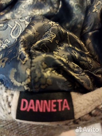 Кепка с шарфом