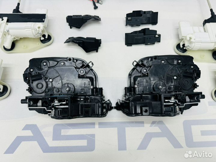 Комплект доводчиков дверей BMW G20