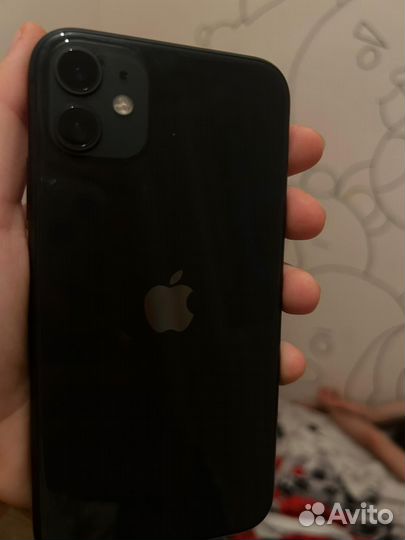 Телефон iPhone 11
