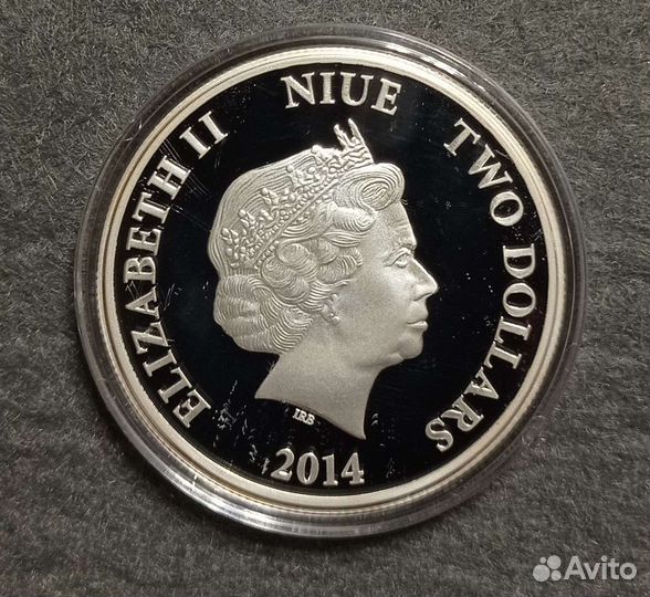 Монеты Ниуэ Змея Лошадь Серебро