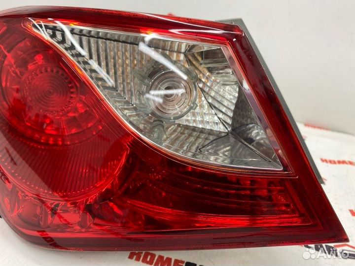 Фонарь задний левый Hyundai Sonata YF