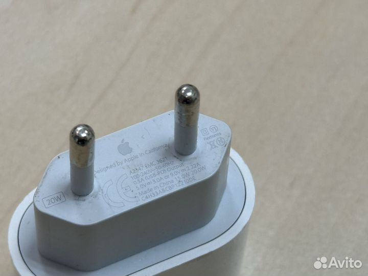 Адаптер питания Apple 20W USB-C A2347 оригинал бу