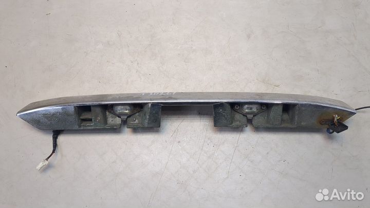 Подсветка номера Nissan X-Trail (T30), 2004