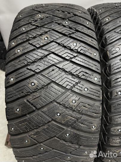 Goodyear UltraGrip Ice Arctic SUV 285/60 R18 116T