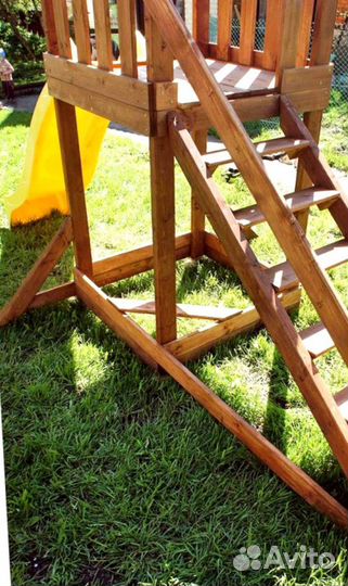 Детская деревянная площадка